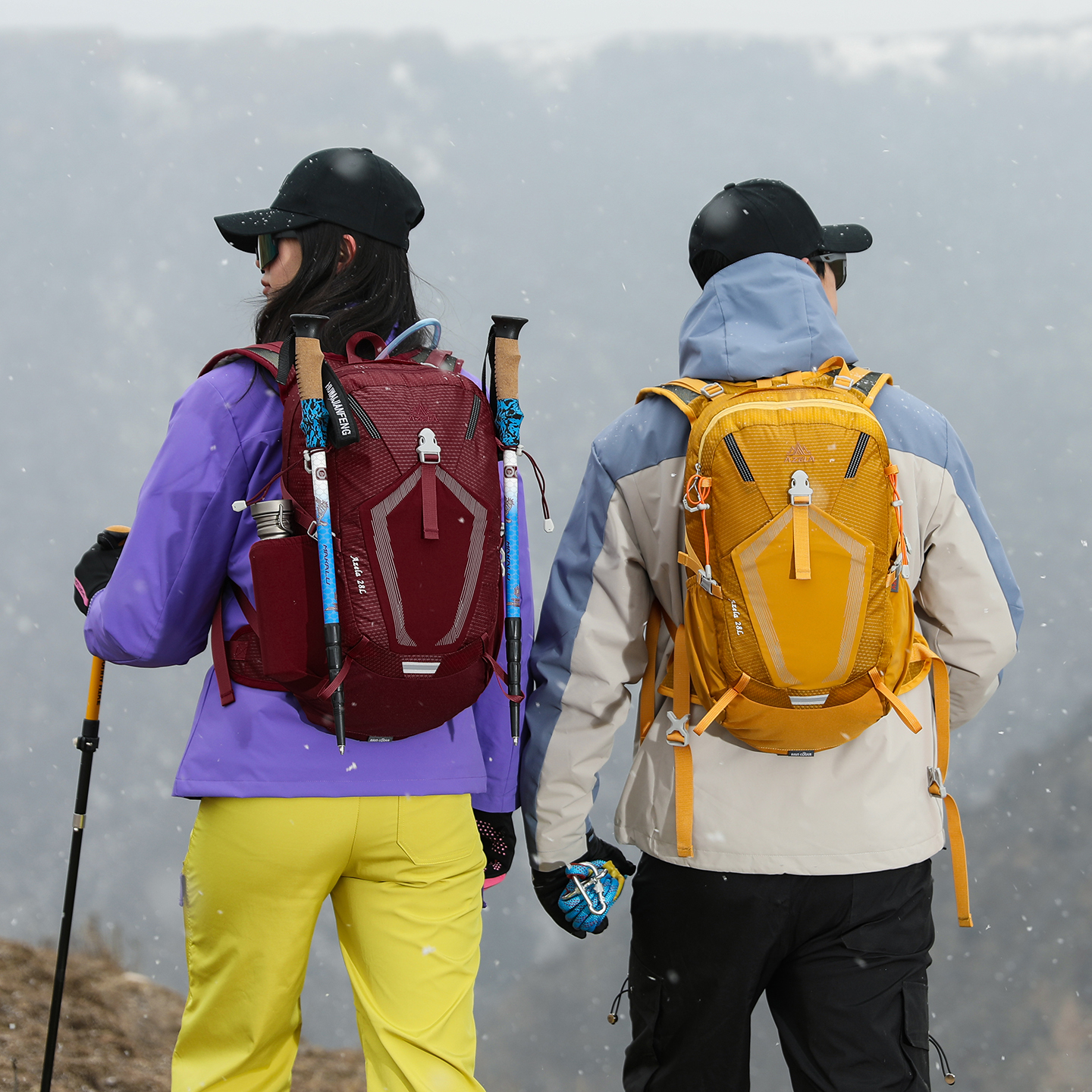 28-liter hiking backpack, wate - مراجعة Cycling Commuter Backpack Waterproof وسعره
