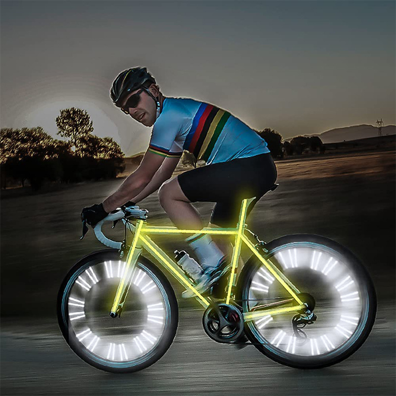 Green Outline Bike Spoke Refle - مراجعة Spoke Reflector Set وسعره