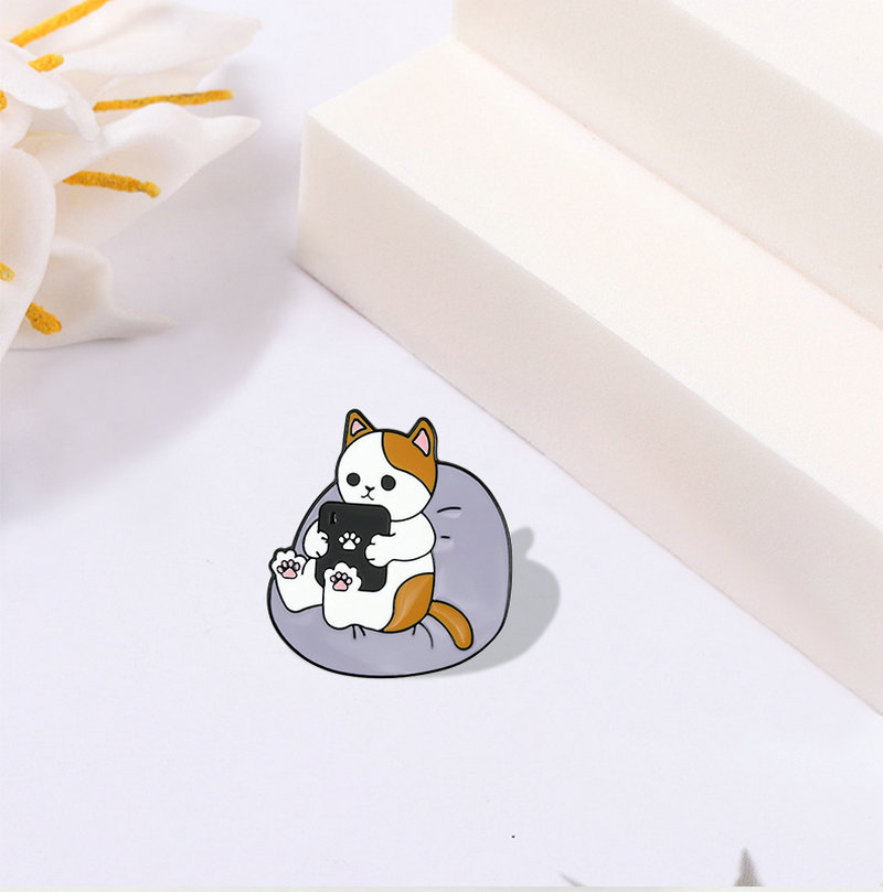 Funny Cats Enamel Pin Custom C - مراجعة Cycling Commute Bag وسعره
